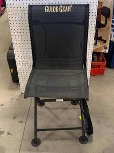 lot 34 image: Gear Guide Hunting Blind Chair ($79 retail)