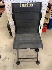 lot 36 image: Gear Guide Hunting Blind Chair ($79 retail)