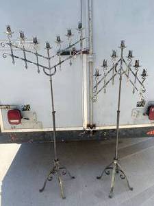 lot 80 image: Antique Metal Adjustable Candelabras (apporx 5-6 tall)