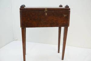 Vintage jewelry box