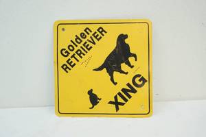 Dog crossing metal sign