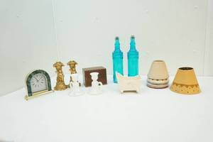 Assortment of dcor