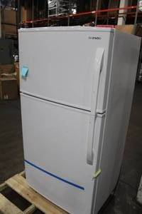 lot 865 image: Daewoo Refrigerator Freezer FRG2121BRW (display model)