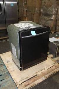 lot 853 image: 2018 Samsung Dishwasher DW80K7050UG (new)