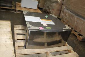 lot 852 image: LG Pedestal WDP5V (return to vendor)