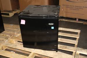 lot 850 image: Danby Mini Refrigerator Freezer DCR016C1BDB