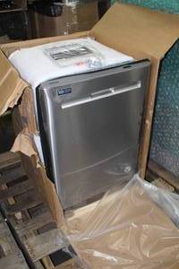lot 845 image: Maytag Dishwasher MDB8959SFZ4 (display model)