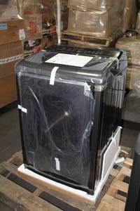 lot 833 image: 2019 Samsung Steam Clothes Dryer DVE54M8750VA3 (display model)