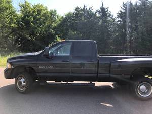 2004 Dodge Ram 3500 ST CUMMINS DUALLY - 4WD