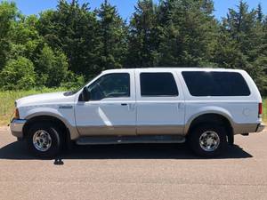 2000 Ford Excursion Limited - 7.3L POWERSTROKE - 4X4 - Clean Body