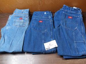 lot 32 image: 7 Pairs of 32x32 Dickies Jeans- 5 Carpenter Jeans, 2 Relaxed Fit