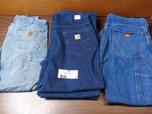 lot 37 image: 5 Pairs of Carhartt & Dickies Jeans- 1 36x30 Carhartt Carpenter Jeans, 3 BRAND NEW WITH TAGS 36x28 Carhartt Relaxed FIt Jeans, 1 36X30 Dickies Carpenter Jeans