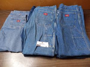 lot 46 image: 9 Pairs of 36x32 Dickies Jeans- 1 Relaxed Fit Jeans, 8 Carpenter Jeans