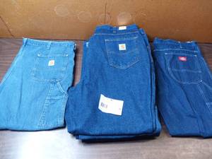 lot 49 image: 7 Pairs of Dickies & Carhartt Jeans -  4 40x28 BRAND NEW WITH TAGS Carhartt Relaxed Fit Jeans, 1 40x29 Dickies Carpenter Jeans, 1 40x28 Carhartt Carpenter Jeans, 1 42x28 Carhartt Carpenter Jeans