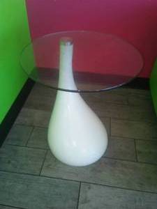 lot 2 image: Retro white Occasional Tables with Glass Top (3)