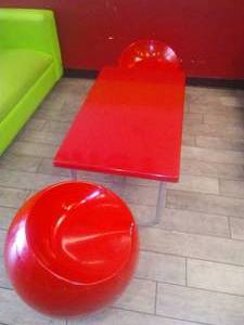 lot 18 image: Red Accent Table with Chairs (2)