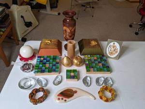 lot 507 image: Assortment of Beautiful Cultural Collectors Items
