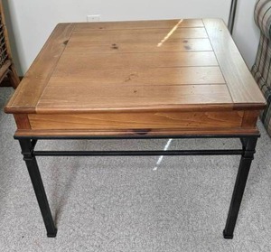 lot 521 image: Beautiful Vintage Side Table w Wood Top & Wrought Iron Legs