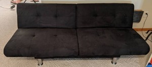 lot 519 image: Beautiful Black Futon 12