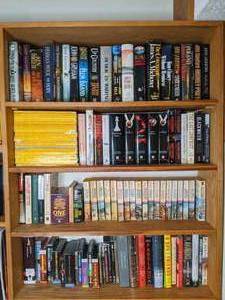 lot 525 image: Mix Lot of Book & Sets