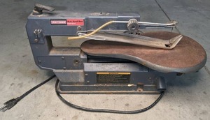 lot 18 image: Craftsman 16 Single Speed Scroll Saw