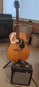 lot 15 image: Beautiful Vintage Conn Classic Acoustic Guitar w Fender Starcaster 15G Amp