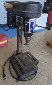 lot 34 image: Cal-Hawk Heavy Duty Drill Press