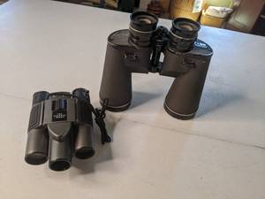 lot 395 image: Vintage Empire Binoculars & The Sharper Image Digital UV CameraBinoculars