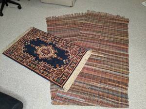 lot 581 image: Runner and Marvess Olefin III Rug