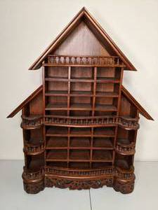 lot 554 image: Breathtaking Victorian House Miniatures Display Shelf