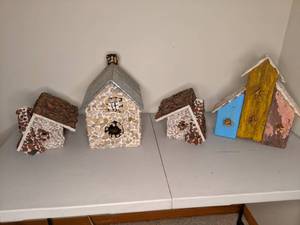 lot 558 image: (4) Vintage Bird Houses