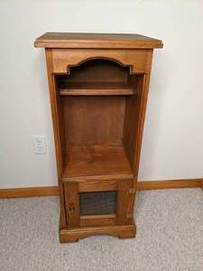 lot 561 image: Beautiful Display Shelf w Storage at the Base