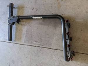 lot 47 image: Reese Locking Bike Hauler for Receiver Hitch with Key