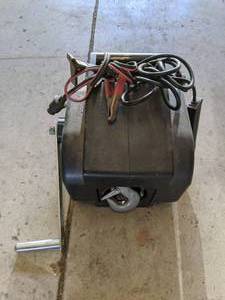 lot 51 image: 12 Volt Power Built Electric Winch