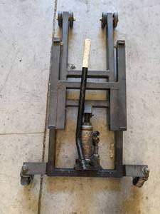 lot 56 image: Prolift 4 Ton Hydraulic ATV Jack
