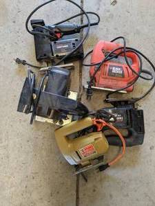 lot 71 image: Lot of (5) Power Tools Craftsman, Black & Decker, and Others