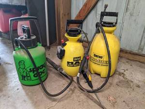 lot 79 image: Lot of (3) Multipurpose Sprayers