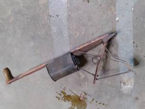 lot 41 image: Vintage Hand Corn Seeder..