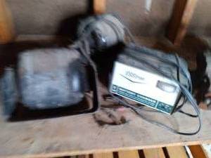 lot 54 image: ESSTRON Battery Charger, Emerson El...