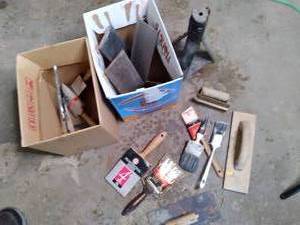 lot 59 image: Jack Stand & Paint Supplies See Ph...