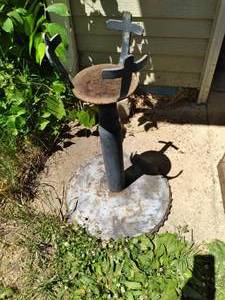 lot 82 image: Outdoor Planter (21 Base X 34)...