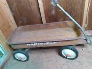 lot 93 image: Radio Jet Vintage Wagon...