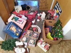 lot 139 image: Large Lot of HolidayChristmas Dc...