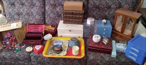 lot 148 image: Jewelry Boxes, Keepsake Boxes, Stor...
