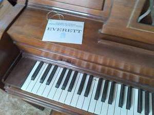 lot 5 image: Vintage Everett Piano With Bench & ...