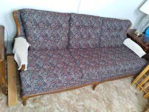 lot 149 image: Vintage Couch (76 X 29 X 29.5) ...
