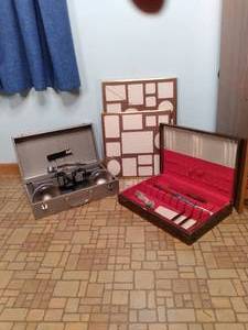 lot 231 image: Vintage Photo Frames, Pako Portable...