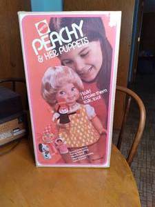 lot 235 image: Mattel Peachy & Her Puppets Doll In...