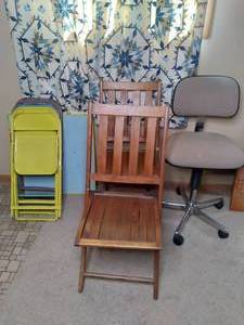 lot 246 image: Office Chair, (2) Wood Folding Chai...