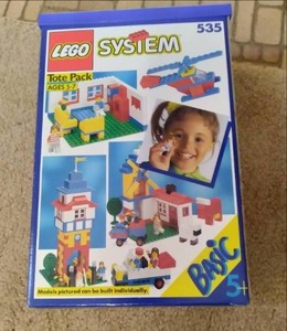 lot 250 image: Lego System 535 Tote Pack...